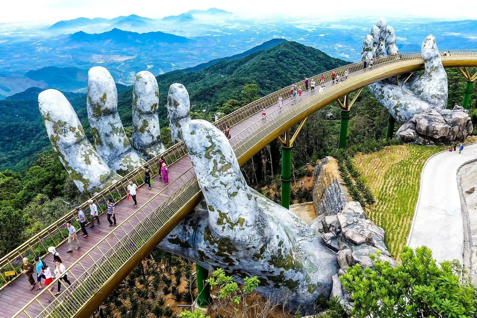 Cầu Vàng nổi tiếng